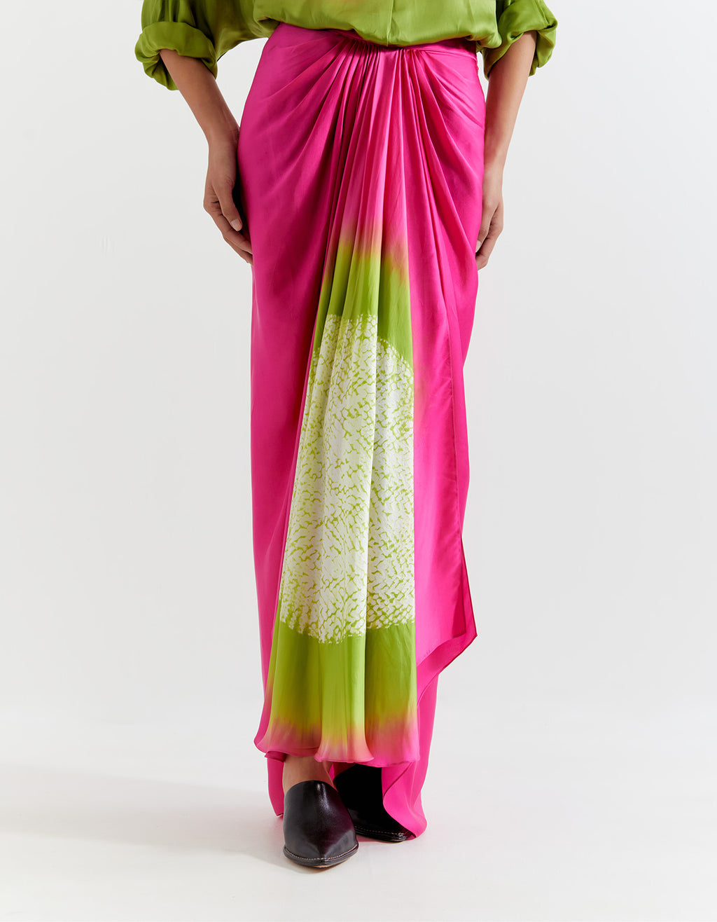 GREEN-PINK T.SHAPE SHIBORI SHIRT WITH SHIBORI SKIRT